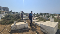 فيديو: استمرار العمل في تنظيف وصيانة مقبرة الكازاخانة بمدينة يافا ودعوات للمساهمة